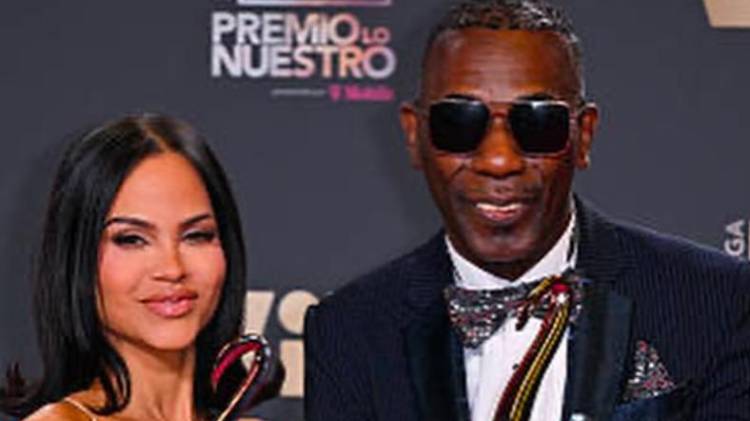 Natti Natasha y Nando Boom celebran con el galardón en mano una victoria que une generaciones y pone en alto las raíces del dembow.