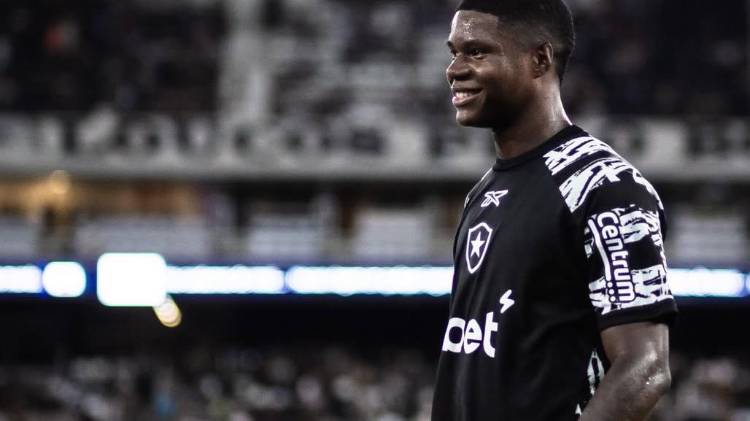 Davide Ancelotti fue el técnico que hizo debutar a Kadir Barría en el Botafogo. El choque contra Cruceiro arranca a las 7:30 de la noche