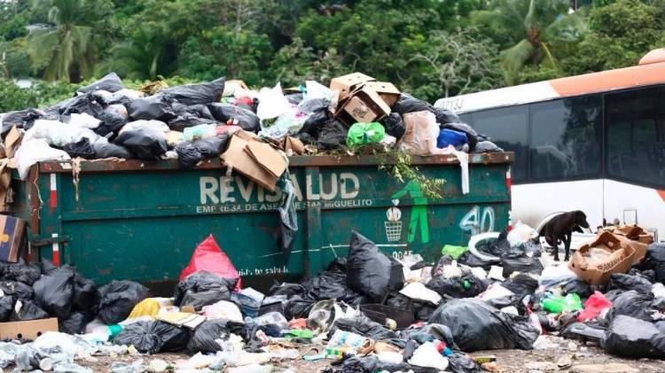 El cambio de fecha en la licitación generó inquietud entre los concejales.