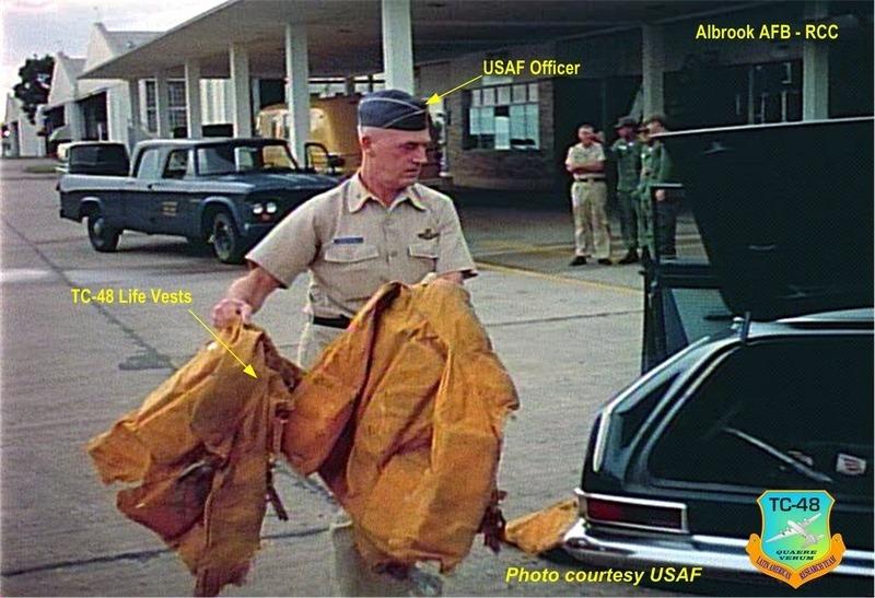 CHALECOS ENCONTRADOS EN EL MAR.