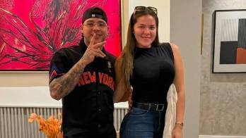 Boza y Alejandra Lindo hicieron pública su cercanía el pasado 25 de julio, cuando la joven acompañó al cantante durante la celebración de su cumpleaños número 29.