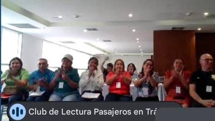 Docentes que participaron en el encuentro virtual con la condesa Flor María Muñoz