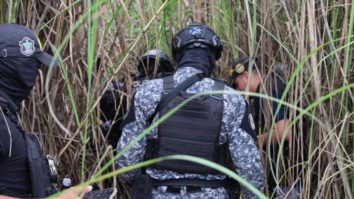 Los operativos para dar con los responsables de la muerte del capitán continúan