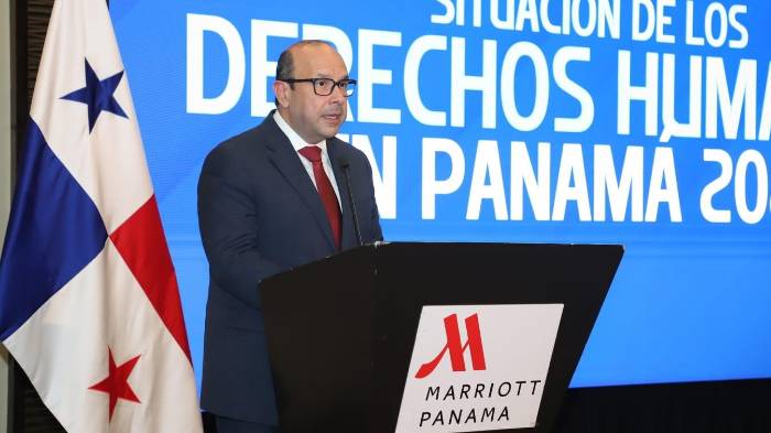 El defensor del Pueblo, Eduardo Leblanc.