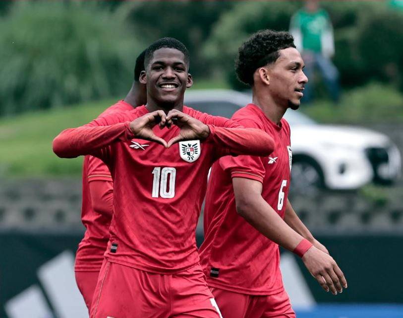 Panamá vuelve a caer ante México