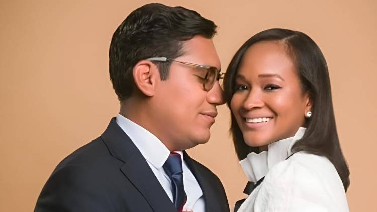 Félix Antonio Chávez y Yomatsy Hazlewood celebran su graduación tras siete años de relación.