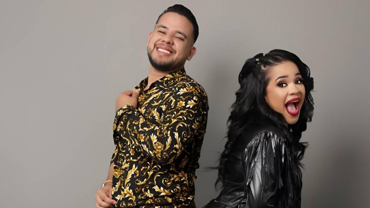 Kenny y Kiara durante el lanzamiento de su nuevo tema “El Virus”, que promete contagiar de ritmo y alegría las fiestas.