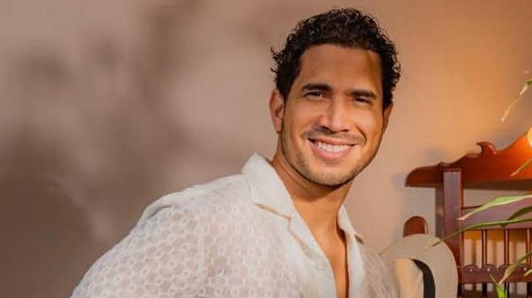 Redes Sociales/@elmiscastillo