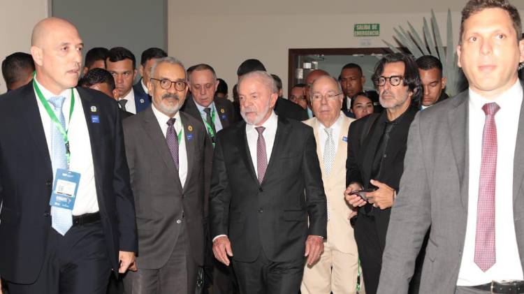 El presidente de Brasil, Luiz Inácio Lula da Silva participa como uno de los principales oradores del encuentro que reúne a líderes políticos y empresariales de la región.