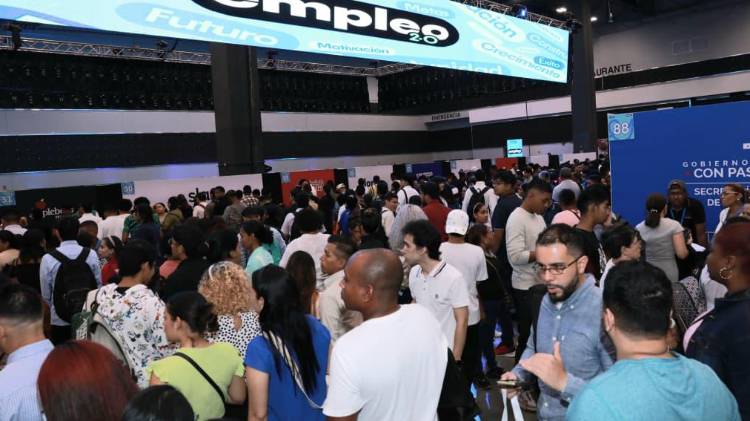 Más de 27,000 personas se inscribieron en la Feria de Empleo 2.0.