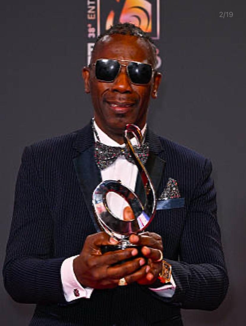 Lágrimas de leyenda: Nando Boom recibe el reconocimiento que tardó cuatro décadas