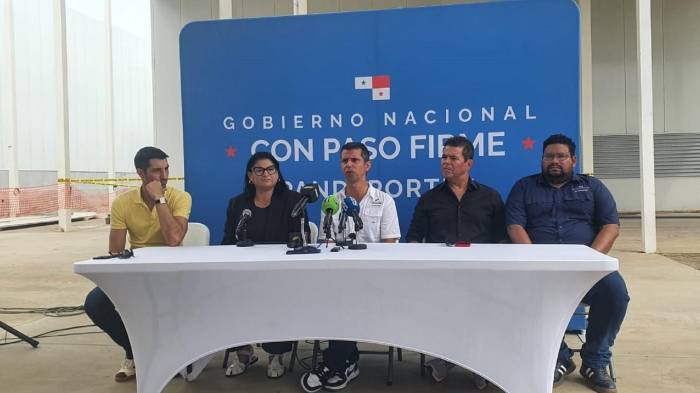 Hicieron el anuncio en conferencia de prensa.