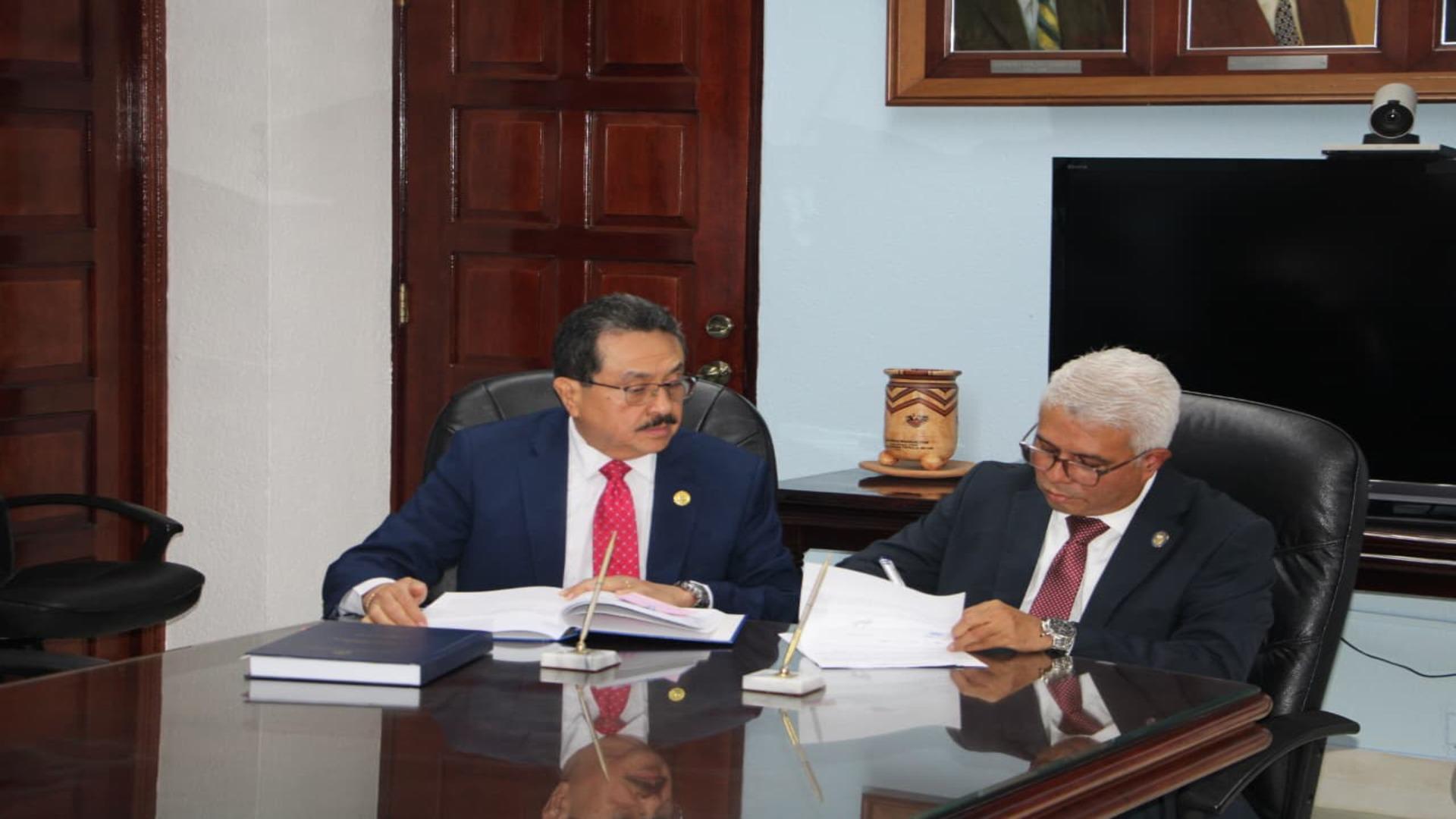 Nueva administración asume el liderazgo de la Facultad de Ciencias de la Educación de la Universidad de Panamá