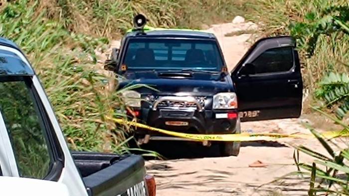 El compinche de “Pepo” salió huyendo y abandonó el auto con su compañero muerto.