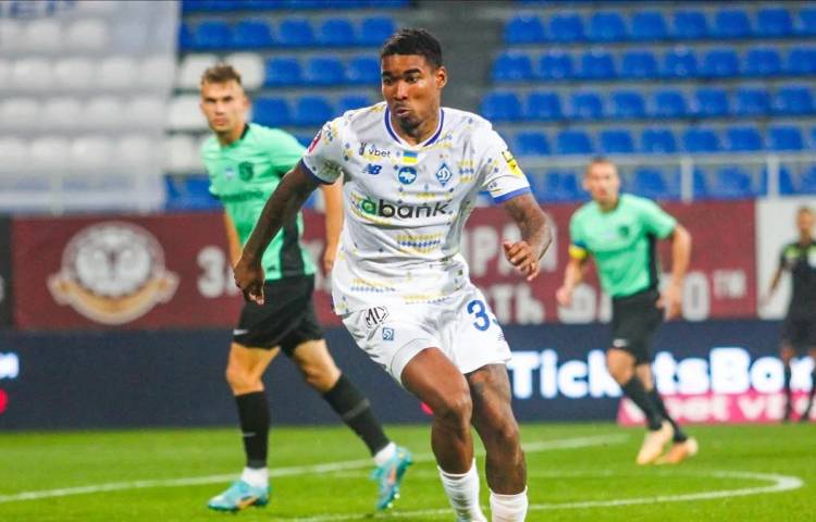 Dynamo de Kiev no la pasa bien en su debut