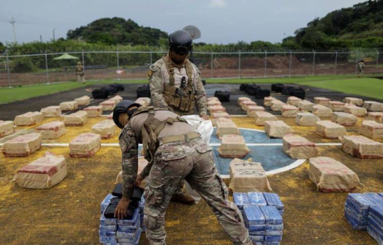 Condenan a tres personas por tráfico internacional de drogas