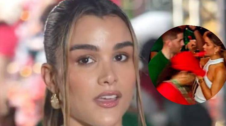 Durante el desfile de Navidad, Mayer y Clarissa fueron captados interactuando brevemente, un momento que no pasó desapercibido entre los asistentes y las redes sociales.