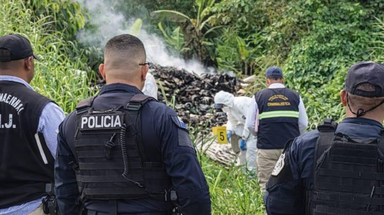 Cristian Quintero se encontraba quemando la basura cuando su vecino llegó a reclamarle por el humo