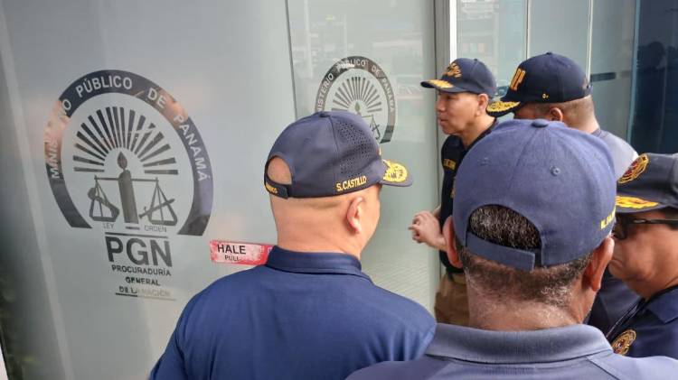 Presentan denuncia formal ante la Fiscalía Metropolitana de Propiedad Intelectual.