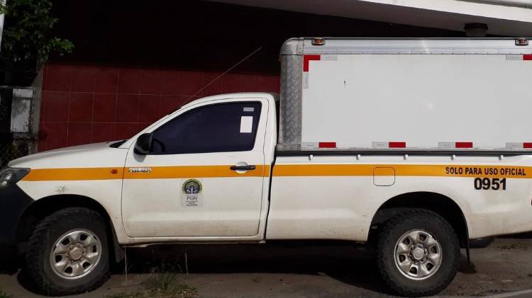 Testigos vieron salir a un sujeto de tez trigueña del P.H. Botánico ubicado en Bella Vista.