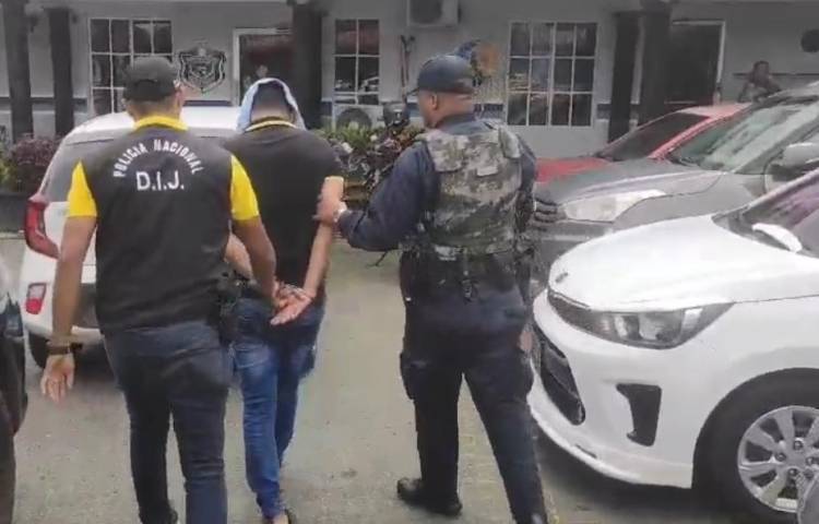 Policía Nacional aprehende a ladrón en Pueblo Nuevo