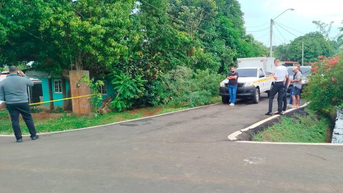 Pelaíto muere de un tiro en la cabeza en el west