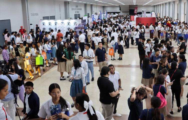 Expo Feria Universitaria abre sus puertas para orientar a bachilleres