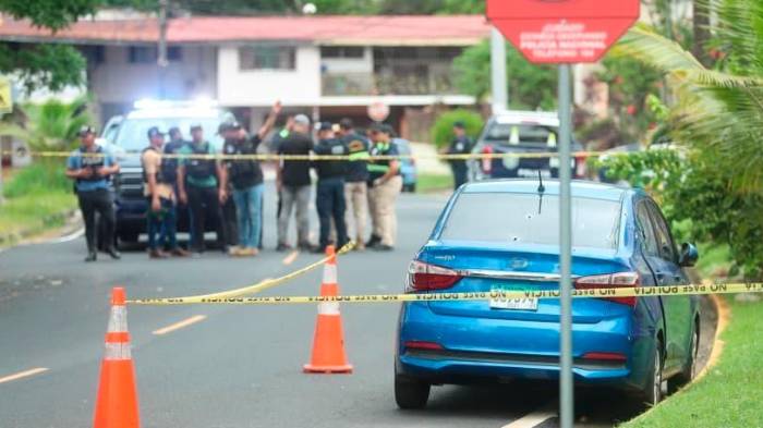 La pequeño Monserrat, de 10 años, fue asesinada junto a su padrastro en una escuela en La Locería