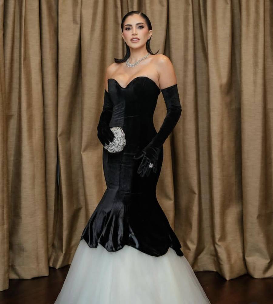 Con este vestido del diseñador Carlos Guayo, Katleen Levy debutó como maestra de ceremonia.