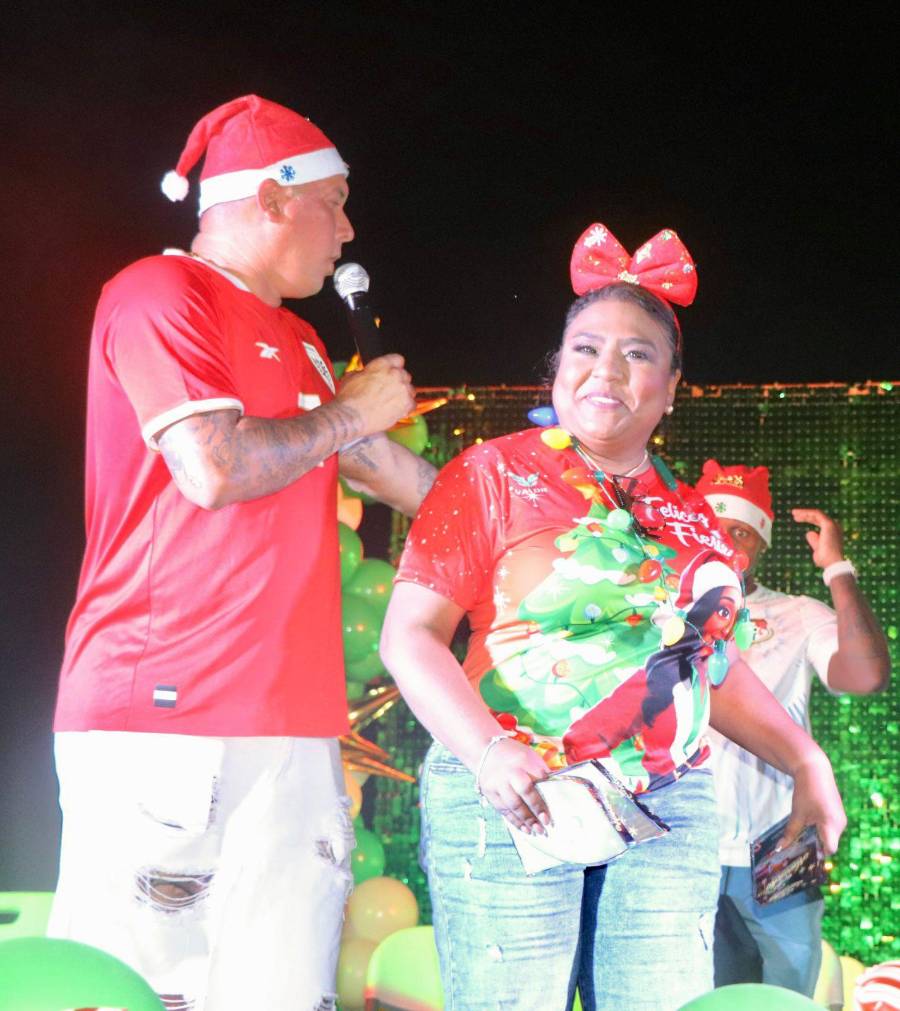 BLAS PÉREZ JUNTO A LA ALCALDESA NADINE GONZÁLEZ.