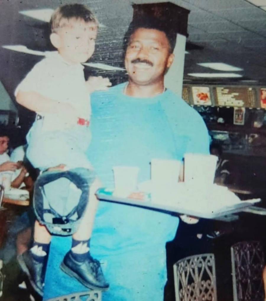 Stevens Joseph acompañó su mensaje con una galeria fotos de gratos recuerdos.