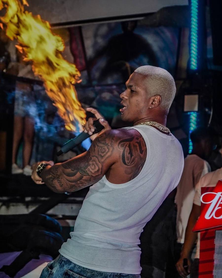 Chamaco se distingía por prender las tarimas en todas sus presentaciones. Este año su fanaticada lo extrañó durante los carnavales.