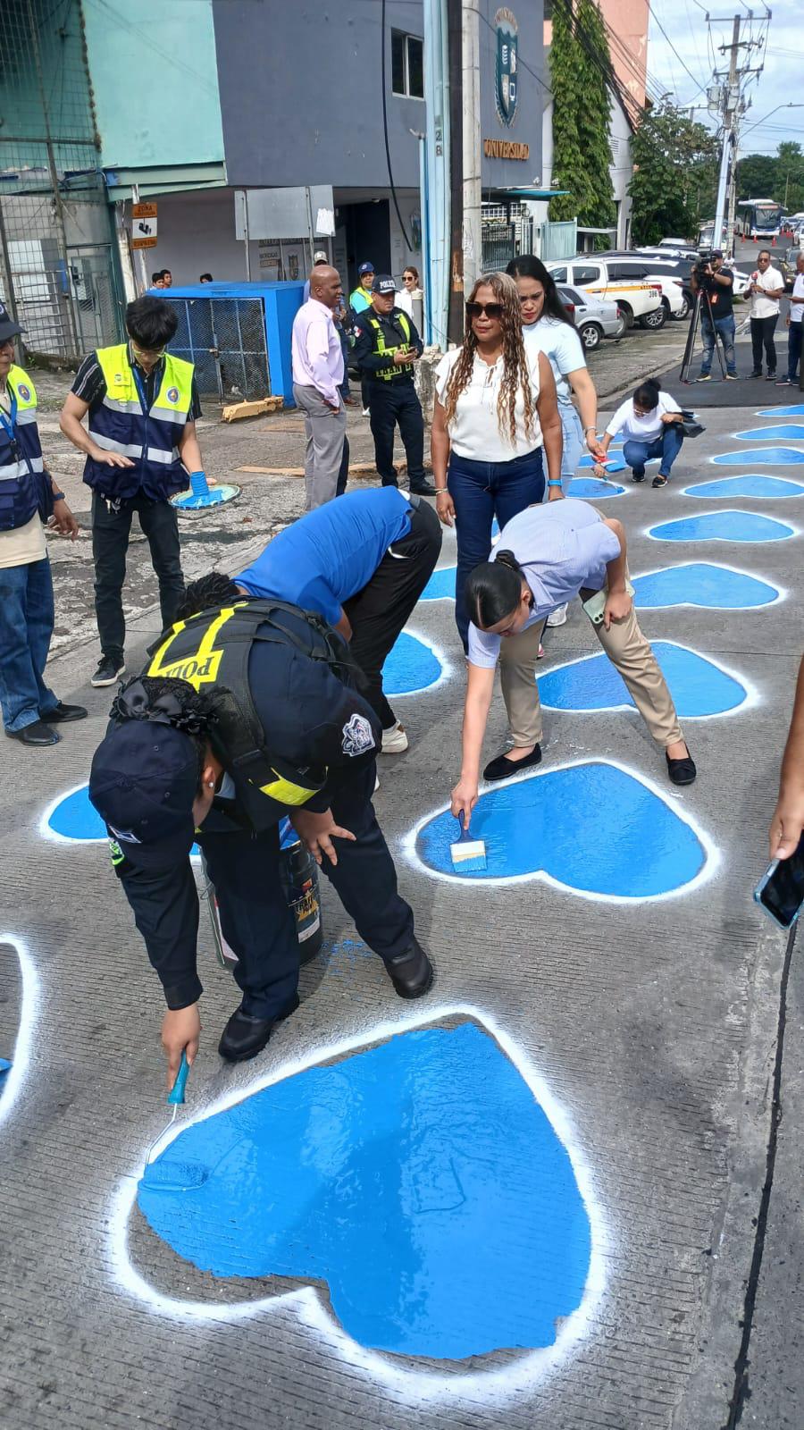 Tragedia del bus 8B-06: Reviven los corazones azules en memoria de las 18 víctimas