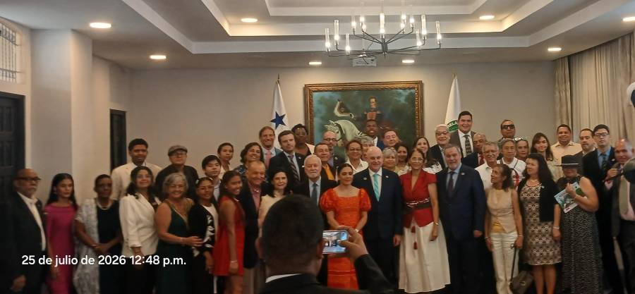 Resaltan el legado de Simón Bolívar en Panamá