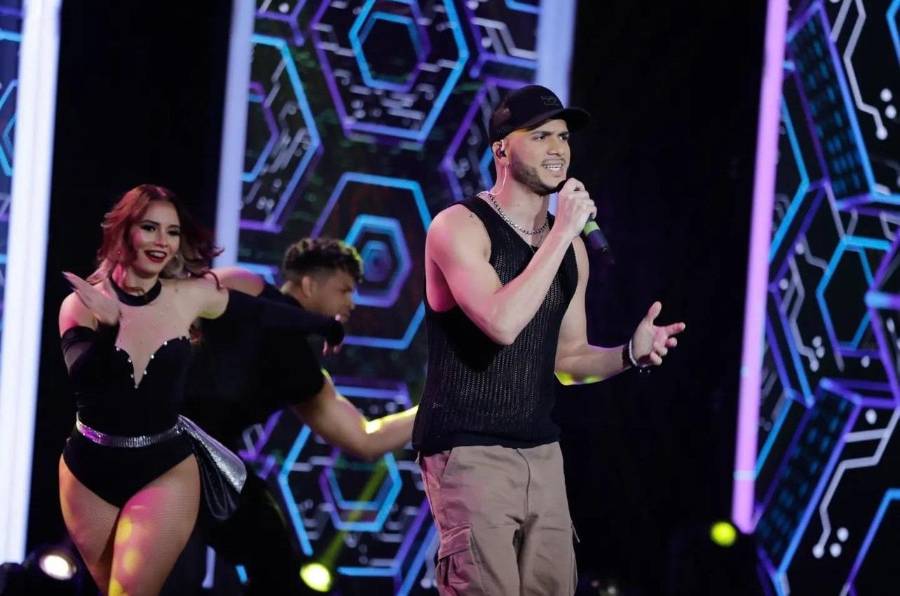 Artista cubano panameño crece en el escenario musical