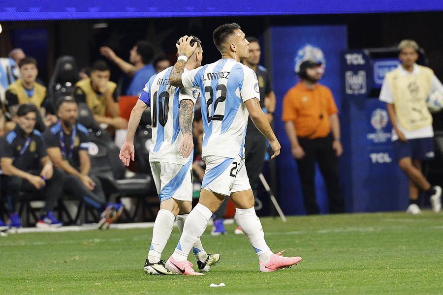 2-0. Julián y Lautaro le dieron la victoria a Argentina