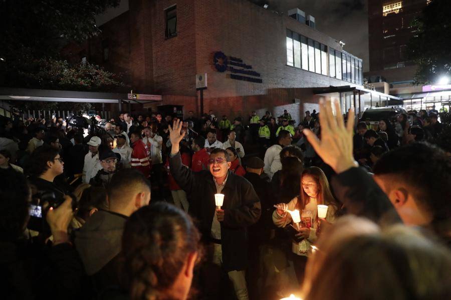 Atentado| El estado de Uribe es de &ldquo;m&aacute;xima gravedad&rdquo; y pron&oacute;stico &ldquo;reservado&rdquo;, seg&uacute;n cl&iacute;nica