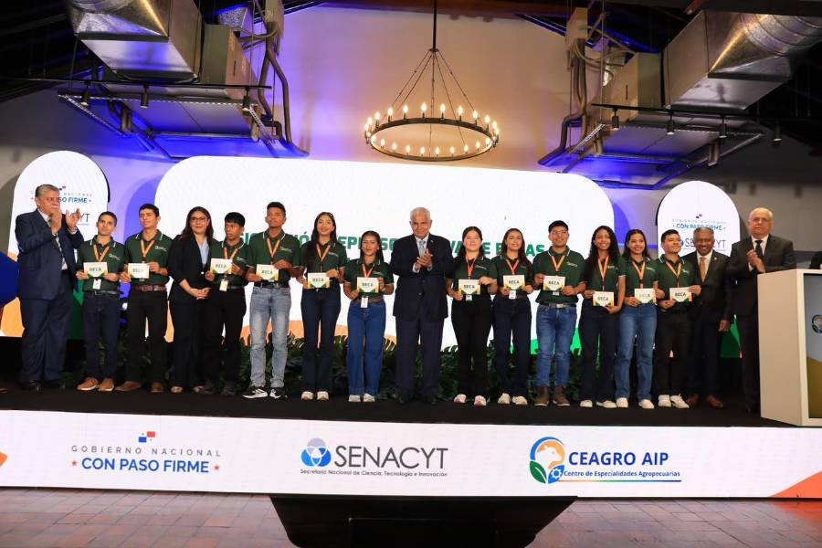 Inauguran el Centro de Especialidades Agropecuarias con 100 becarios
