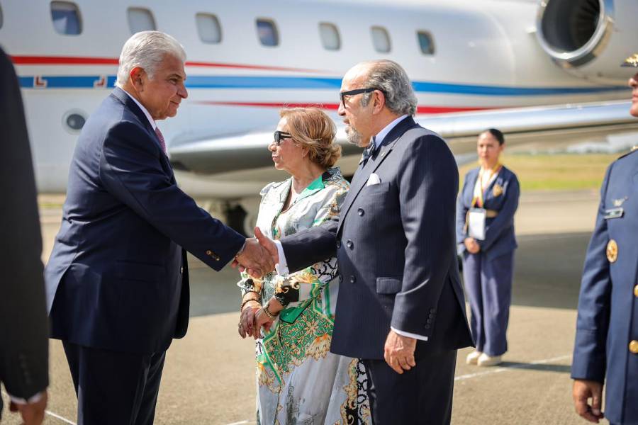 Mulino llega a Colombia para investidura de Abelardo de la Espriella