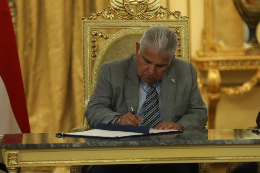 Oficial: Pagarán décimo tercer mes retenidos entre los años 1972 y 1983