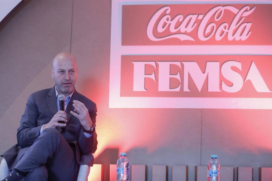 El director de Marketing y Capacidades Comerciales en Coca-Cola FEMSA, Juan Pablo de Velasco, habla durante una rueda de prensa en Ciudad de México (México).