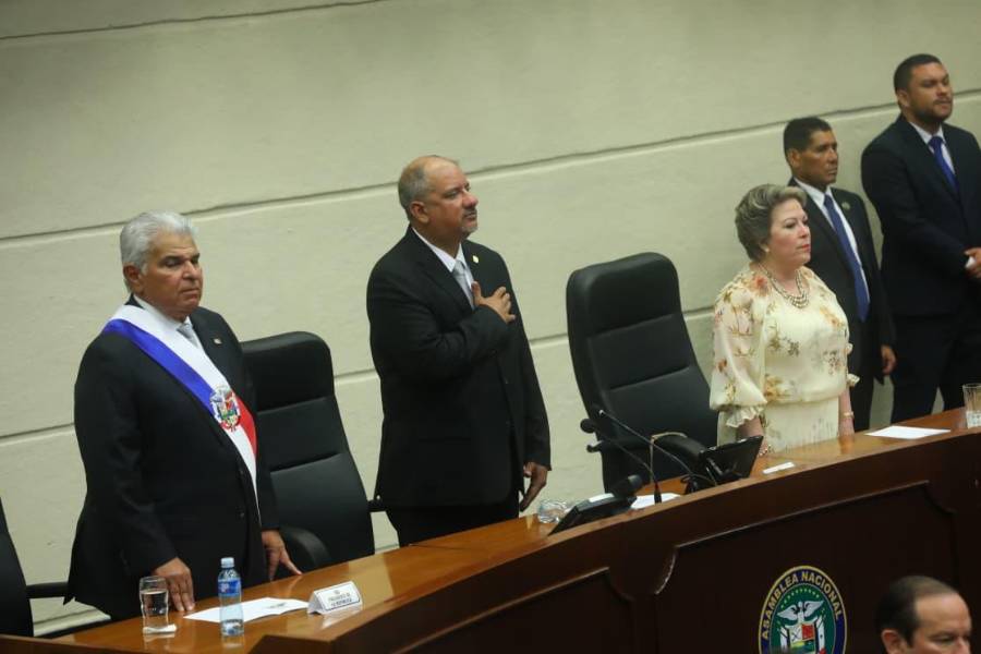 Herrera pidió que estos fondos lleguen de manera transparente a los 81 municipios,