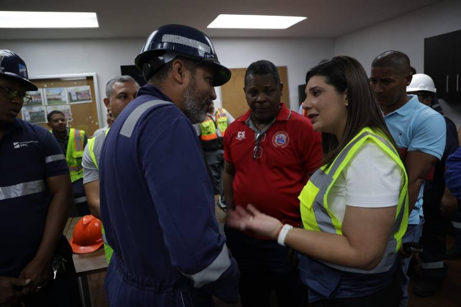 Ministra de Trabajo se reúne con trabajadores portuarios