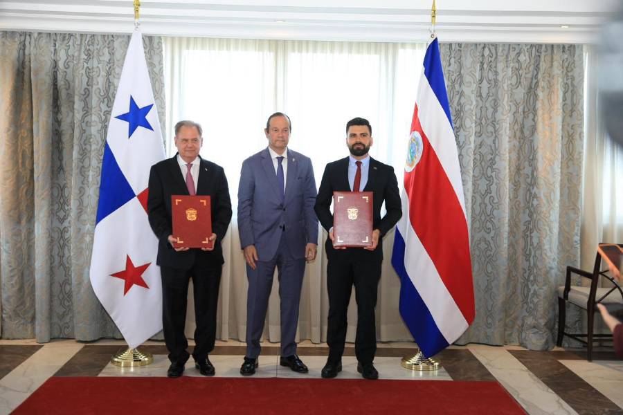 Panamá y Costa Rica firman memorado sobre megaproyecto ferroviario