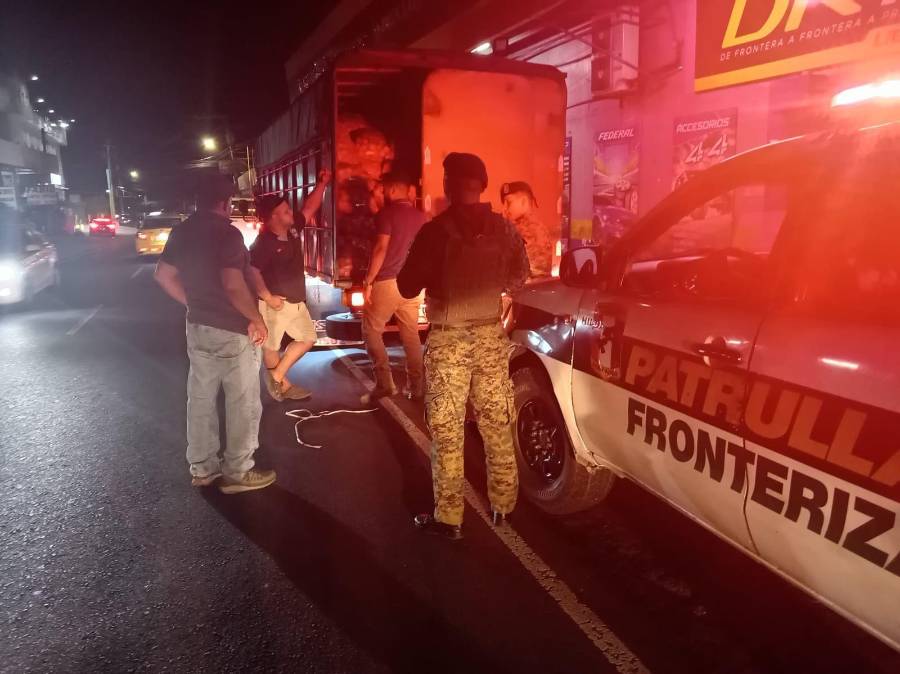 Lo pillaron tratando de meter cebolla chimba. Venía de Costa Rica [VIDEO]