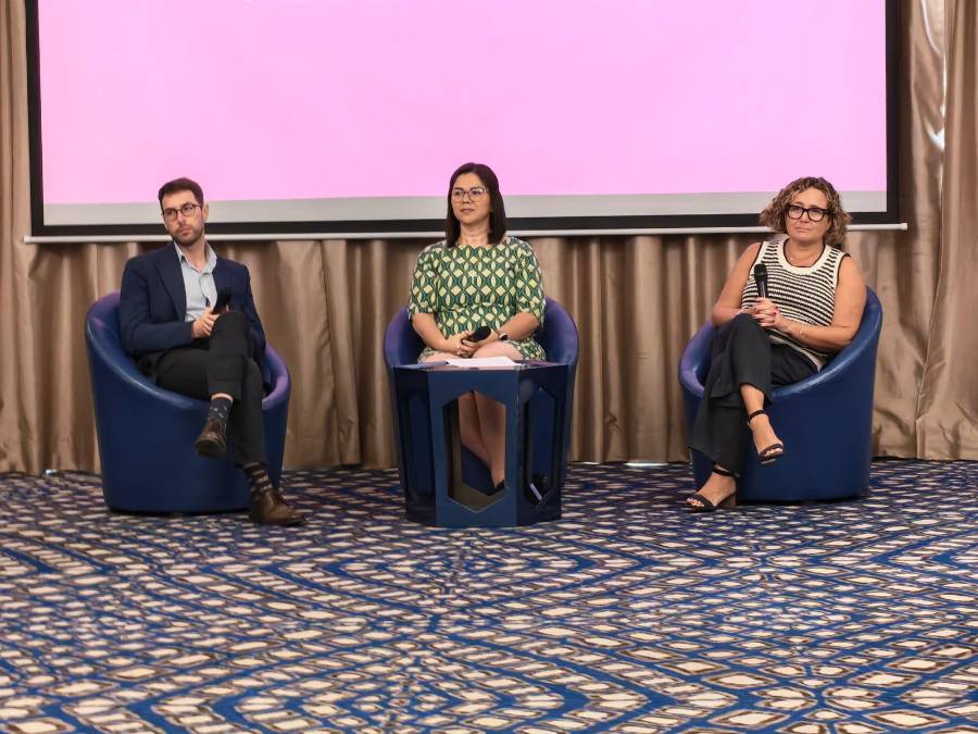 Dr. EDUARDO TEHERÁN, MÓNICA SOLORZANO Y LA Dra. SANDRA CASTRO BOIX.