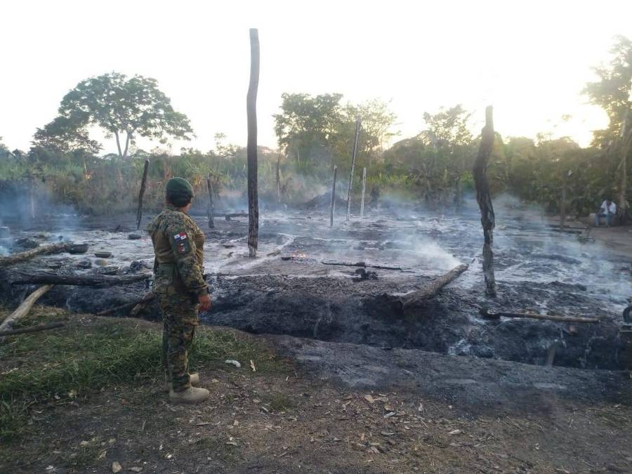 Las autoridades acudieron al llamado de los damnificados.