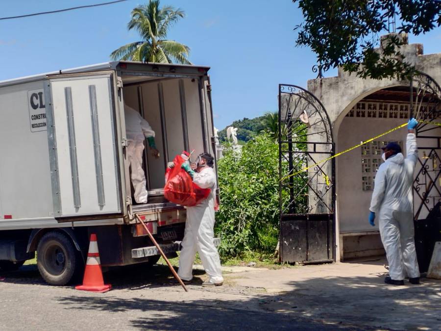 La funcionaria explicó que las labores comenzaron con la recuperación de los restos.
