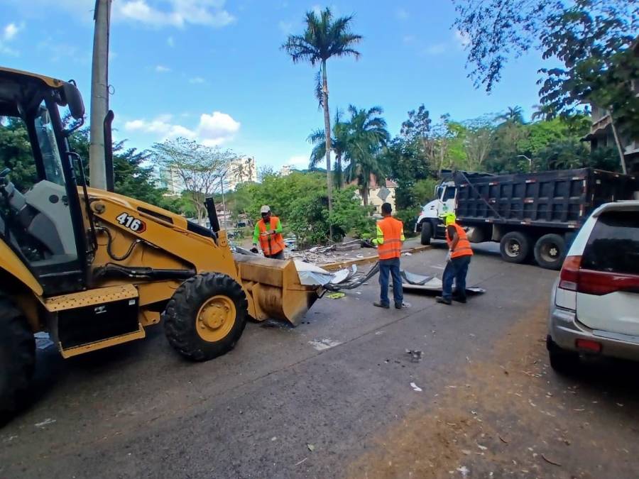 AFECTADOS DESTRUIDOS LOS PEQUEÑOS NEGOCIOS.