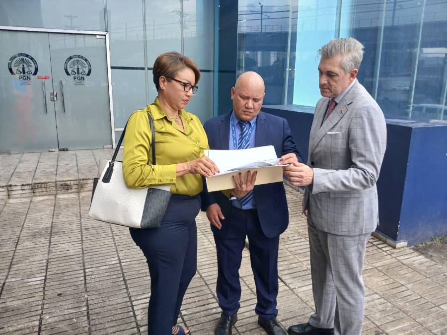 Docentes pagan por plazas que no concursaron: Meduca presentó la denuncia